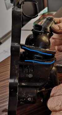 Kühlwasserthermostatgehäuse def..jpg