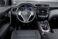 Nissan_Qashqai_-_interier_s_kvalitnejsimi_materialmi.jpg